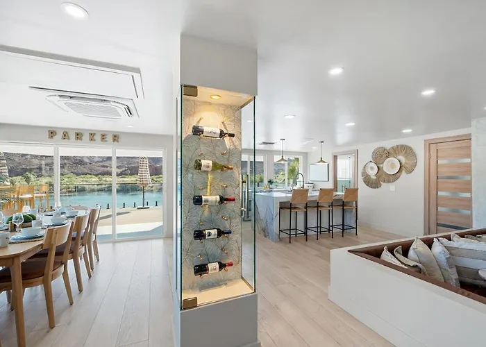 New Luxe Riverfront Home, Launch & Dock, Gamerooms *
