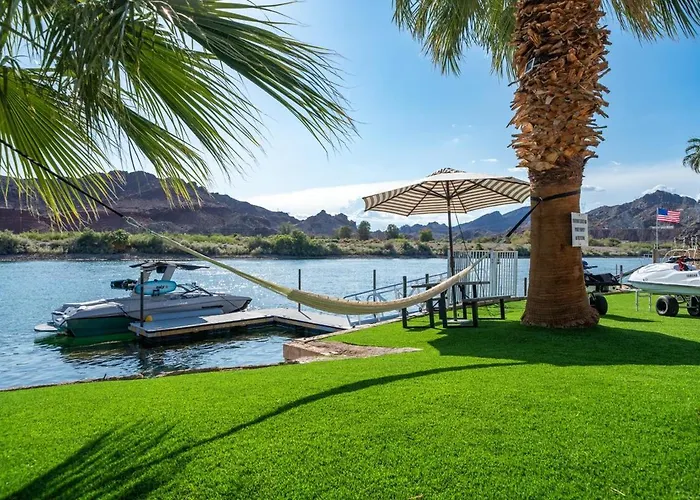 Holiday home New Luxe Riverfront Home, Launch & Dock, Gamerooms *
