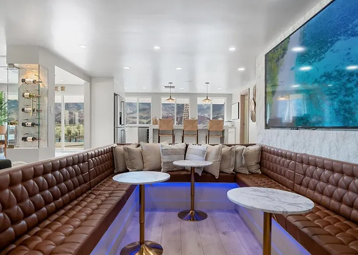 Holiday home New Luxe Riverfront Home, Launch & Dock, Gamerooms Parker